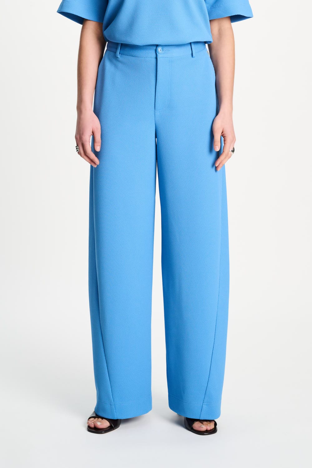 BROEK - Barrel Smashing Blue
