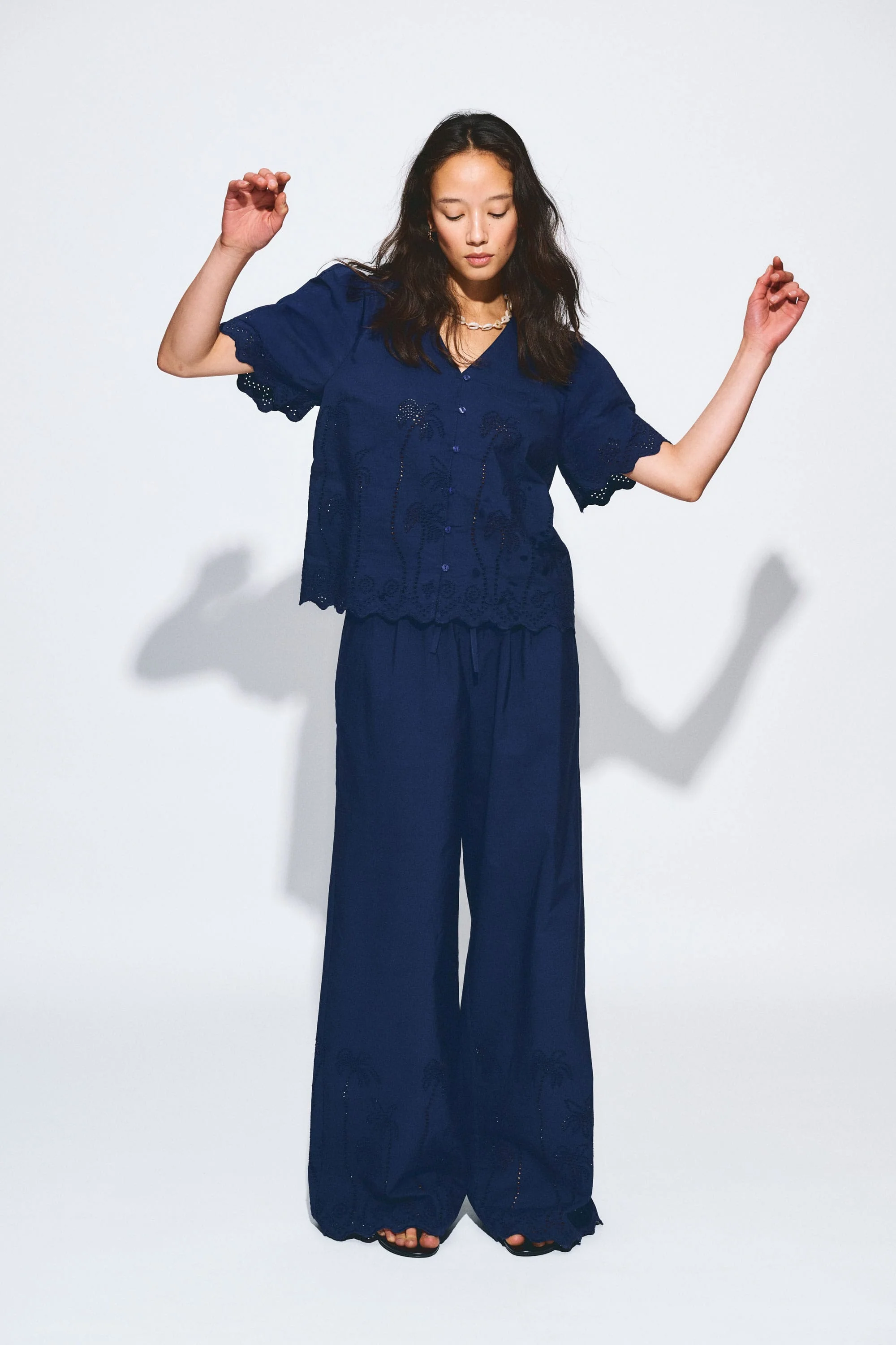 BLOUSE - Broderie Anglaise Night Blue
