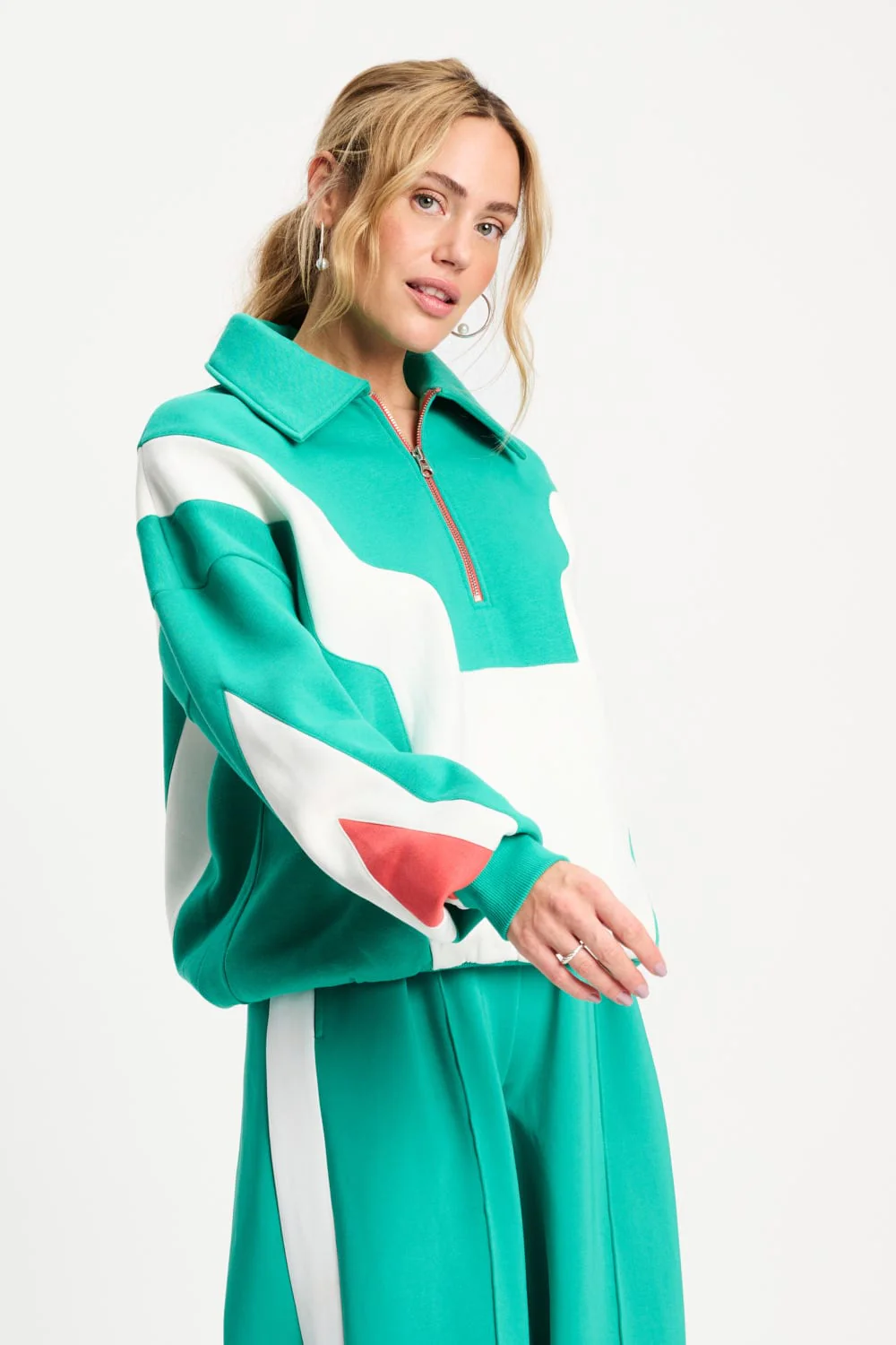 SWEATER - Colourblock Game On