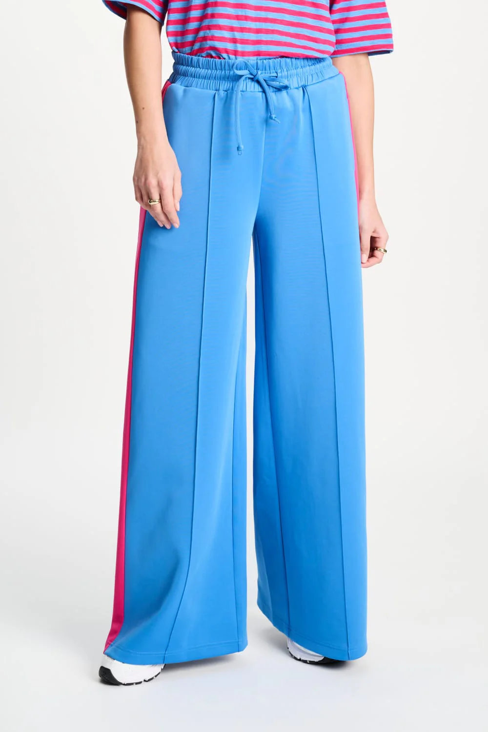 TRACKPANTS - Striped Smashing Blue