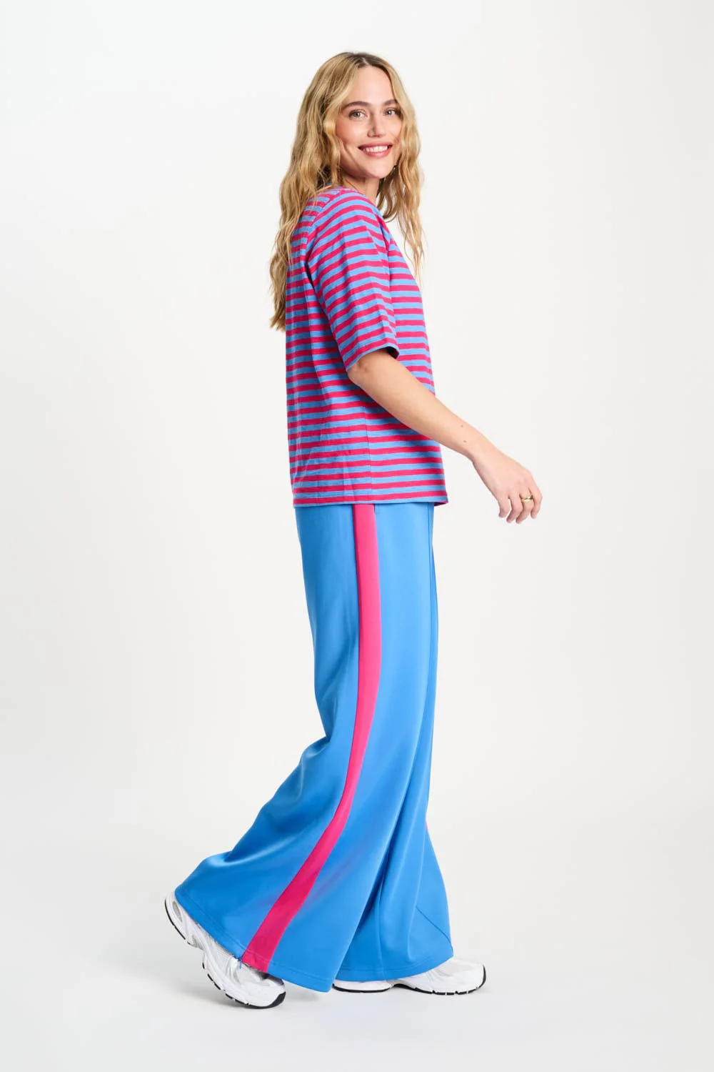 TSHIRT - Striped Smashing Blue Bright Rose